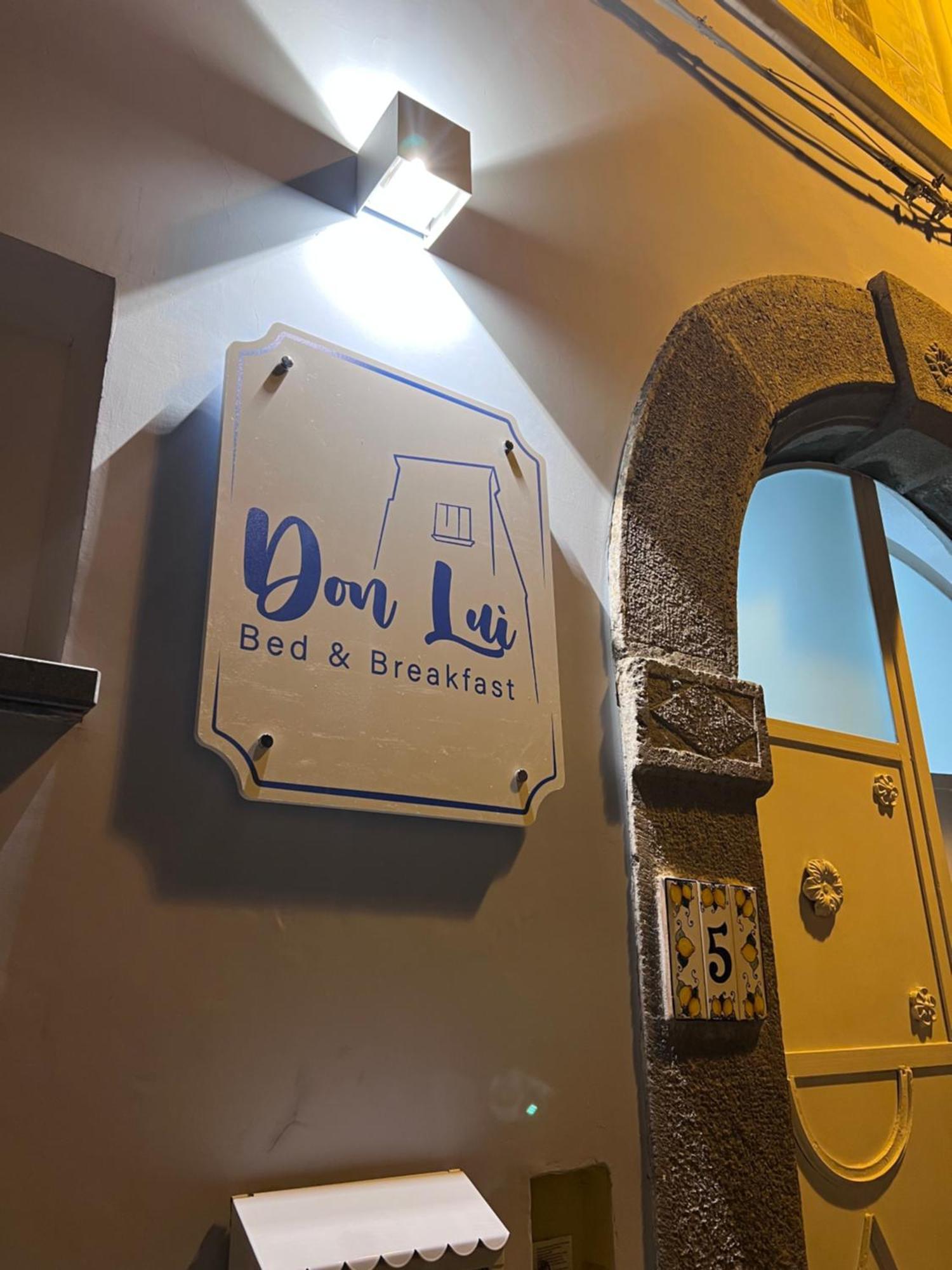 Don Lui Bed & Breakfast *